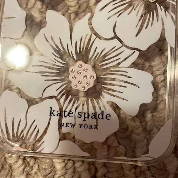 Kate Spade floral phone case for the iPhone 12 Pro Max - Picture 5 of 5